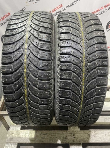 Bridgestone Blizzak Spike-01 R16 215/65