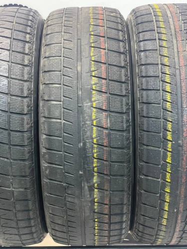 Bridgestone Blizzak Revo GZ  R16 215/60