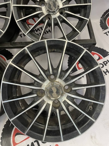 Литые  R13 4х100 ЦО 54.1 ET35 5J