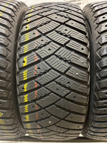 Goodyear UltraGrip Ice Arctic SUV R16	205/55