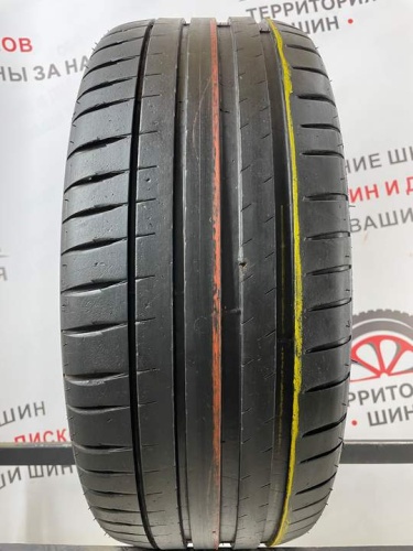 Michelin Pilot Sport 4 R19 235/45
