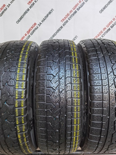 Kumho I'Zen RV Stud KC16 R17 215/60