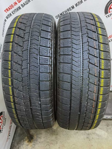 Bridgestone Blizzak VRX R17 225/60