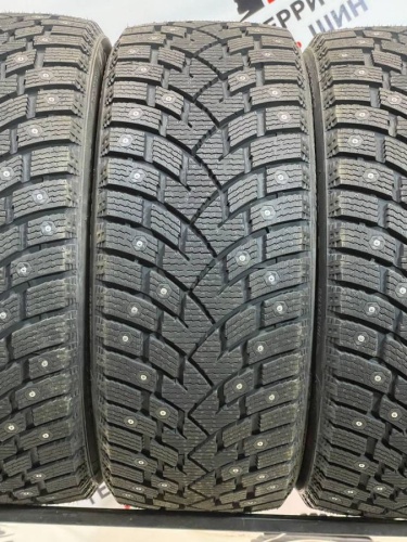 Zeta Antarctica Sport R18	235/45