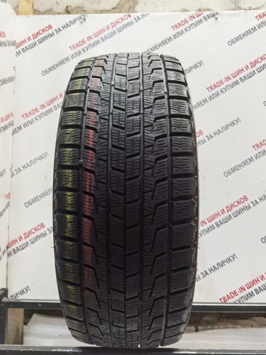 Bridgestone Blizzak REVO1 R17	215/45