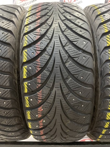Goodyear UltraGrip Extreme R16	205/55