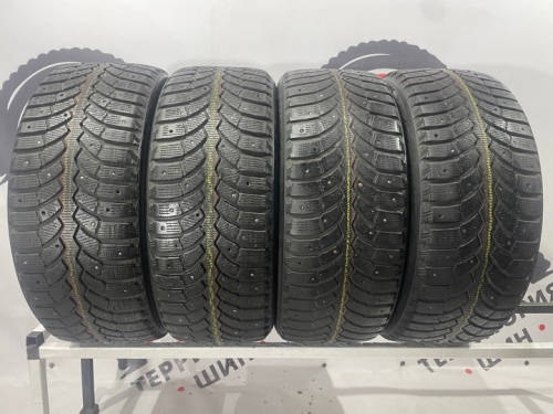 Bridgestone Blizzak Spike-01 R17 215/50