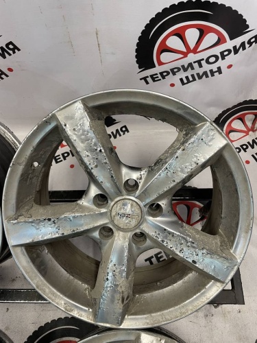 Литые  R17 5х114.3 ЦО 64.1 ЕТ40 7J