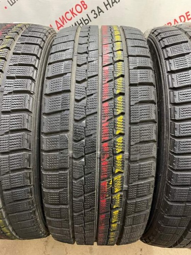 GoodYear Ice Navi Zea 2 R17 215/45