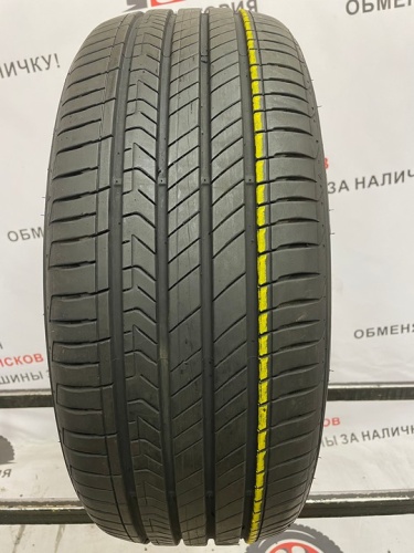 Kumho Majesty 9  Solus R18 235/55 104W