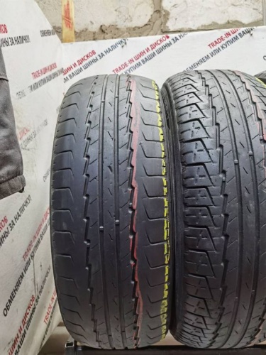 Kumho Road Venture ST R17	235/65