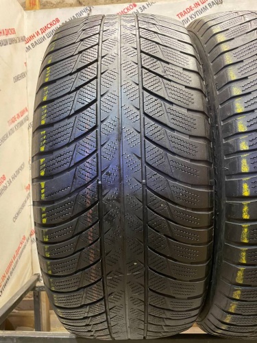 Bridgestone Blizzak LM-001 R19	245/50