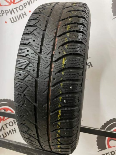 Bridgestone Ice Cruiser 7000 R16 215/60