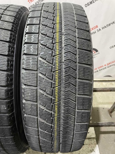 Bridgestone Blizzak VRX R16 205/65