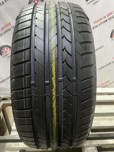 Goodyear EfficientGrip R17 235/45